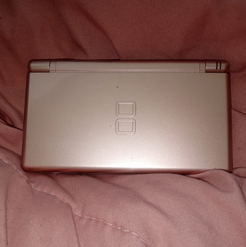 Nintendo DS - Picture 2 of 4